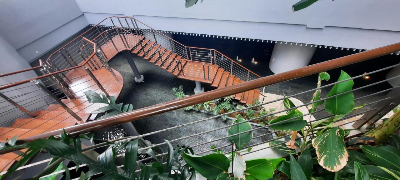 Stylish&Comfort Unit With Balcony In Air Makati 마카티 외부 사진